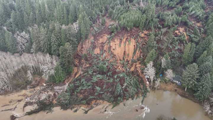 10 homes given evacuation notice near landslide that buried rural Oregon road