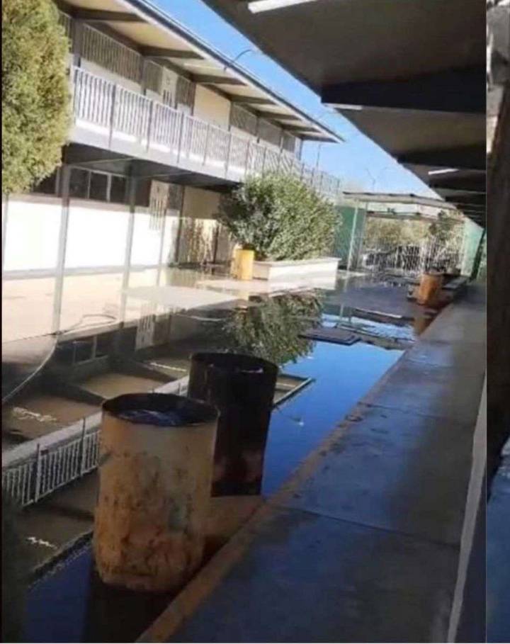 Obliga derrame de drenaje a suspender clases en la Técnica 64