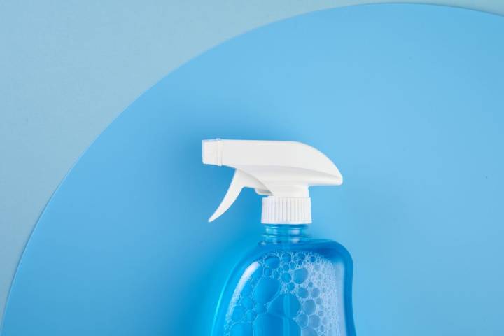 I Made My Own Grease-Fighting Kitchen Sprays Using Just a Few Pantry Staples—and I'm Never Going Back to Commercial Sprays