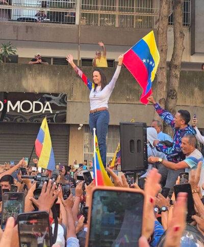 El Centro del Nobel de la Paz documenta el activismo de Machado y el «éxodo» venezolano