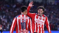 ¡La voló!: "Chicharito" Hernández falla penal y está condenando a Chivas ante Cruz Azul