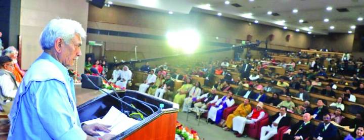 India marching towards Aatma-Nirbhar, Viksit Bharat inspired by Savarkar: LG