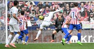 El golazo de Beltrán no pudo evitar la caída de Valencia ante el Atlético de Madrid de Simeone
