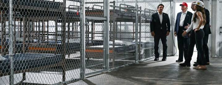 ICE Detainees Successfully ‘Swarm’ Courts Seeking Due Process