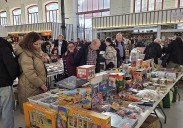 La Feria del Coleccionismo cierra un buen puente de la Constitución en Villaviciosa
