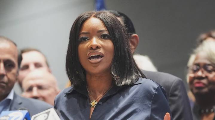 Rep. Jasmine Crockett files to run for U.S. Senate, says internal polling shows she can win