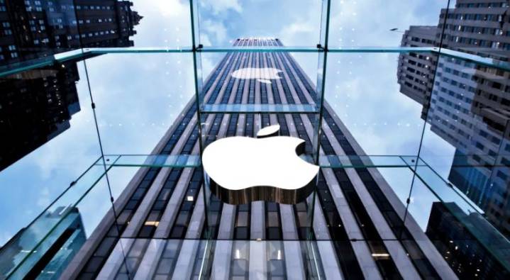 Fuga de talentos en Apple: salieron jefes de diseño, IA y operaciones