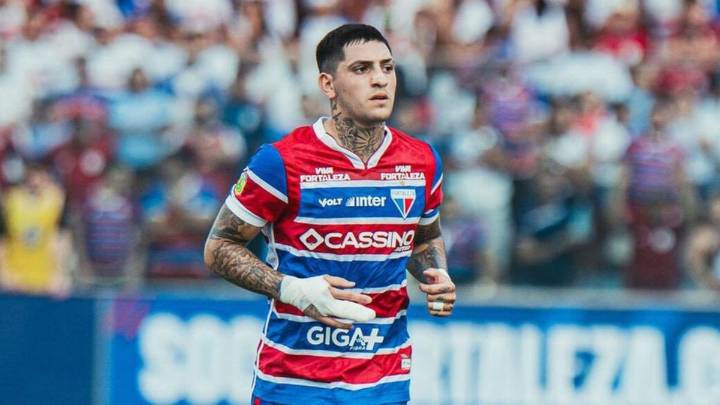 Jugó poco en Central, tuvo un mal comienzo en Brasil y ahora la rompe gracias a un DT argentino