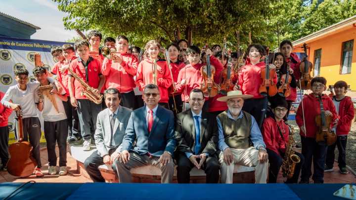 Convenio entre UNIACC y Liceo Bicentenario en San Nicolás abre nuevas oportunidades educativas en Ñuble.