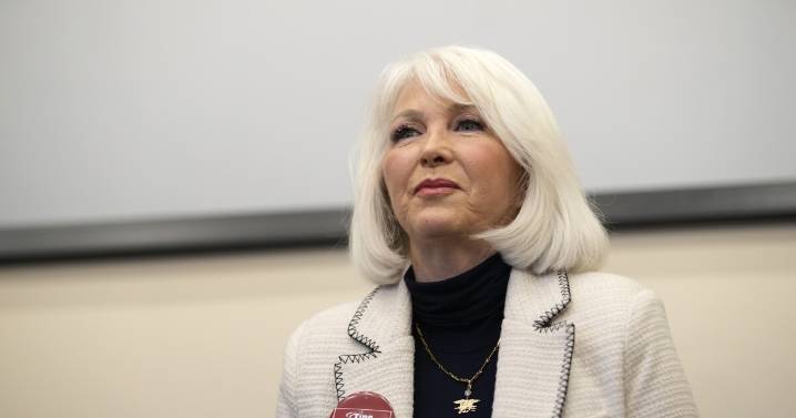 Trump says he’s granting a pardon to former Mesa County Clerk Tina Peters. Legal experts say he can’t do that.