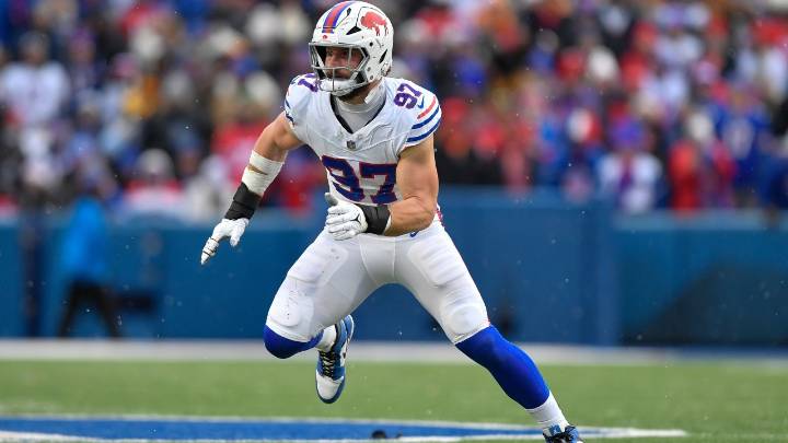 Bills DE Bosa week-to-week with hamstring injury