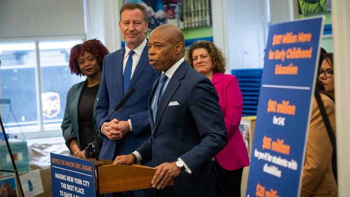 Adams and de Blasio form new alliance, backing 3