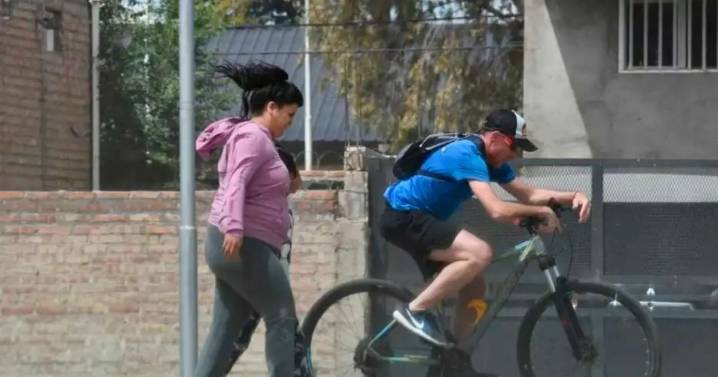 Luego de la tormenta, hay alerta por viento en Neuquén y Río Negro para este viernes: las zonas afectadas