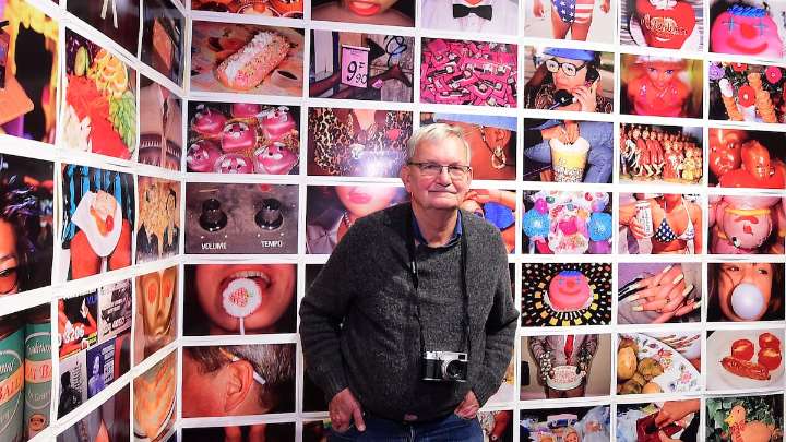 Muere a los 73 el fotógrafo Martin Parr, reconocido por sus retratos irónicos de la sociedad británica