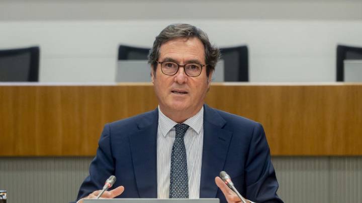 La CEOE propone subir el SMI un 1,5% hasta los 1.202 euros brutos al mes