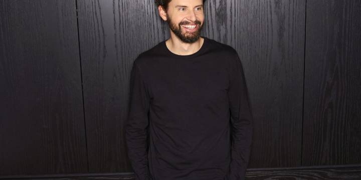 Hinge CEO says he bribed students with KitKats to get the $550 million-a-year business off the ground: ‘I had to beg and borrow a lot’