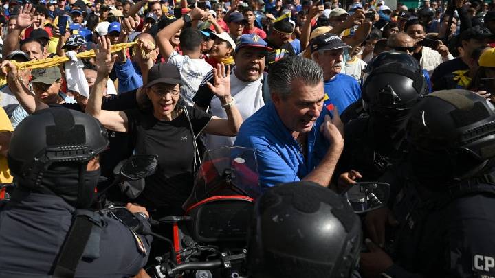 El Nobel de María Corina Machado y su importancia para las víctimas de la represión de Maduro: "la situación en Venezuela no es una anécdota"