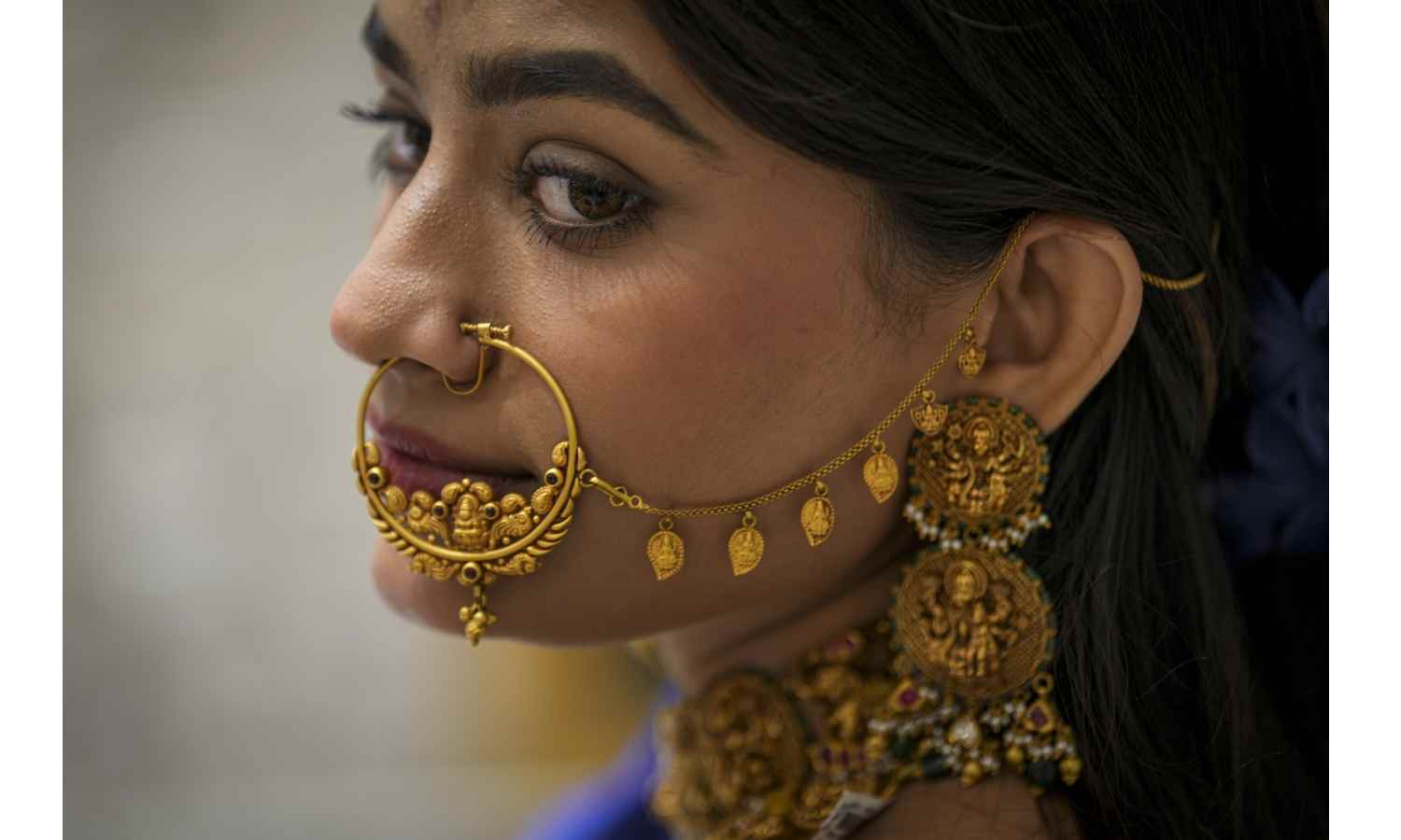 Gold falls Rs 600 to Rs 1,31,600/10g on muted global trends, rate