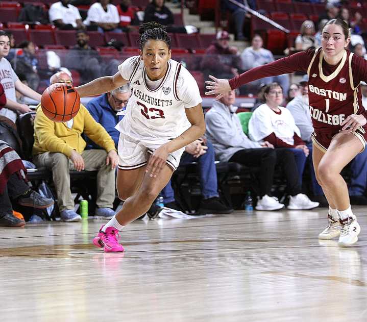 UMass women’s basketball handed first loss against Army