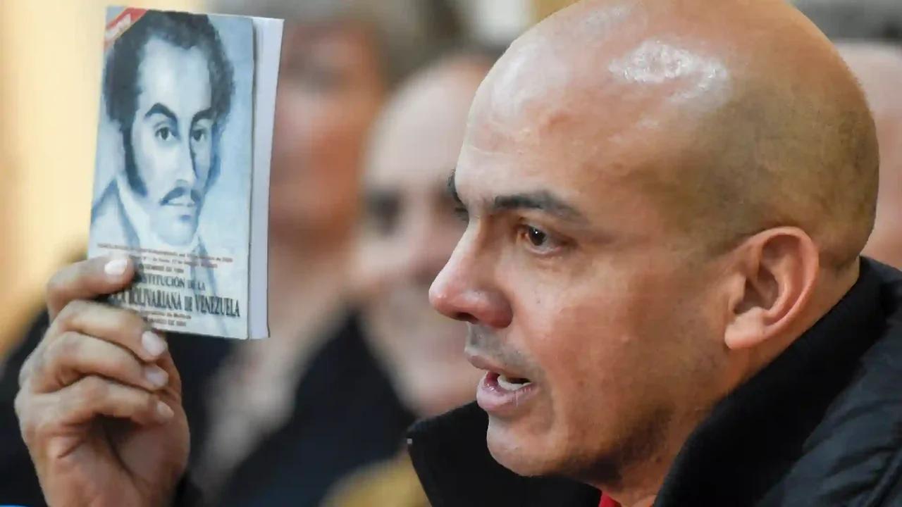 El general Cliver Alcalá destapó quiénes serían los cerebros detrás del régimen de Maduro