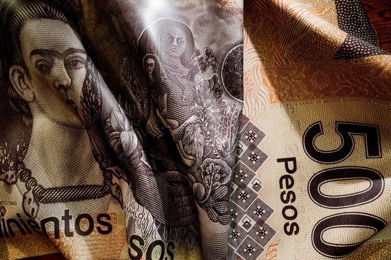 Mexico's peso to trade within decade-old range in 2026: Reuters Poll
