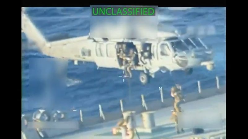 Video muestra a fuerzas de EE.UU. incautando un barco petrolero cerca de Venezuela