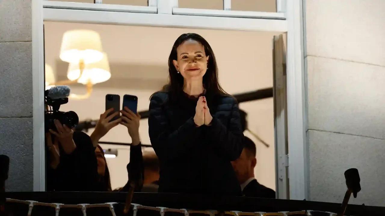 VIDEO | María Corina Machado reapareció en Oslo tras lograr escapar de Venezuela