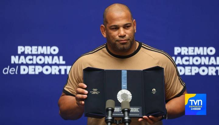 El millonario monto que ganó Yasmani Acosta tras recibir Premio Nacional del Deporte