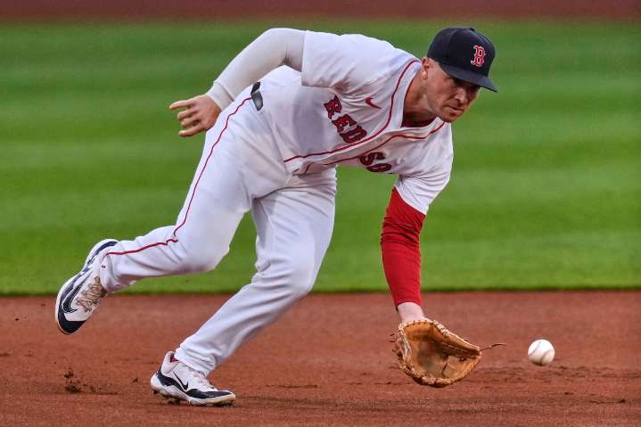 MLB rumors: Red Sox ‘pricing every available option’ for infielders