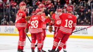 Detroit Red Wings ride hot 1st period to 5-4 win over Boston Bruins