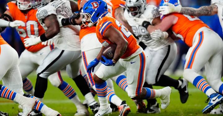 2025, Week 14: Broncos at Raiders