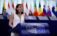 Eurodiputada Montero: ¡Es inadmisible que Estados Unidos esté amenazando con una invasión a Venezuela!