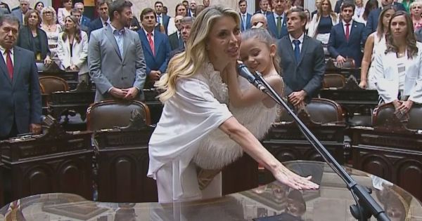 El llamativo juramento de la diputada libertaria Virginia Gallardo