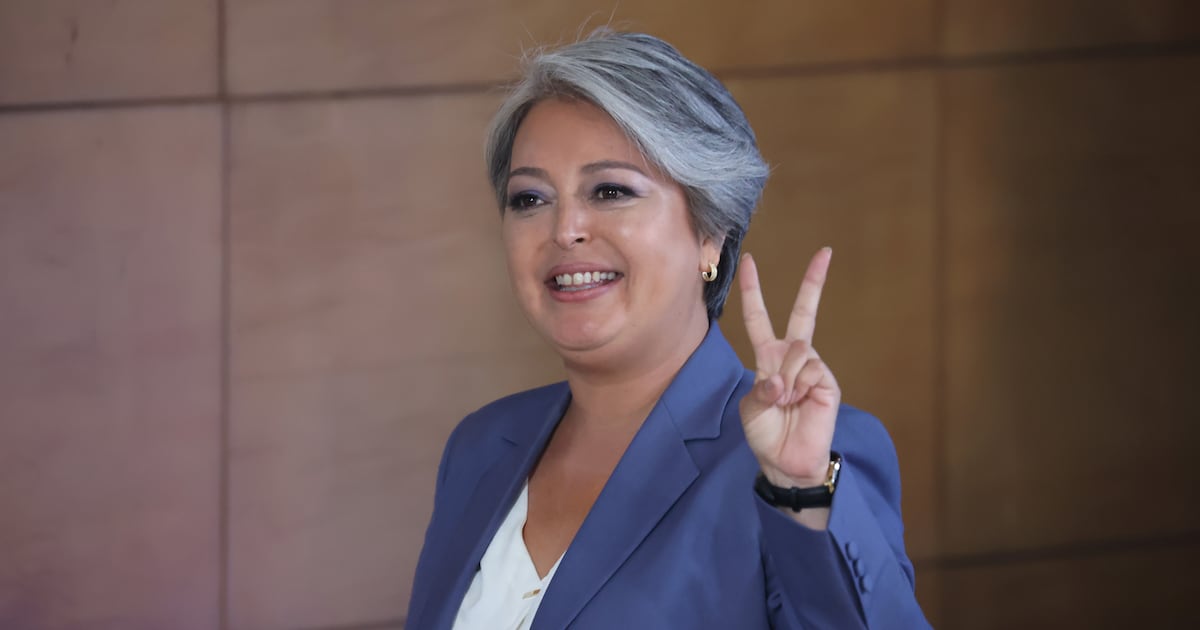Jeannette Jara afirma tener tres discursos preparados para esta jornada electoral