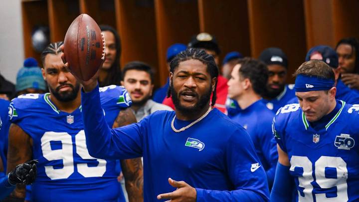 PHOTOS: Best Postgame Celebration Moments Following The 26-0 Victory vs. The Vikings In Week 13