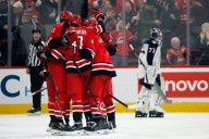 Hurricanes scored 3 goals in the third period to beat the Blue Jackets 4