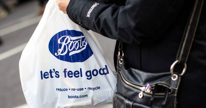 Boots' 'posh' No7 gift set that is 'the perfect Christmas present' slashed to £10