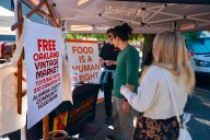 Alameda County food bank partners with vintage store to offer free totes with donations