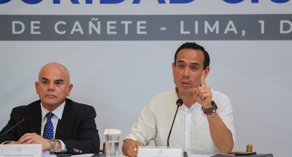 Presidente José Jerí pide permiso al Congreso para viajar a Ecuador