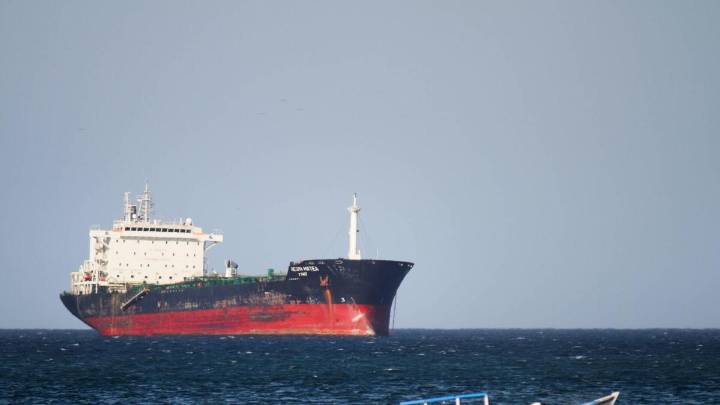 Estados Unidos intercepta y confisca un barco petrolero sancionado frente a las costas de Venezuela