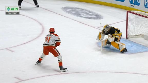 Beckett Sennecke beats the buzzer to force OT and Ducks win shootou...