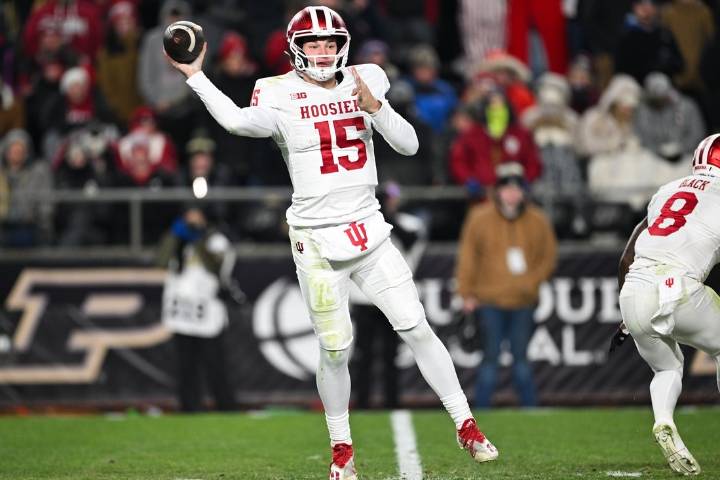 Deadspin | Big Ten title, No. 1 playoff spot on line for Indiana, Ohio State
