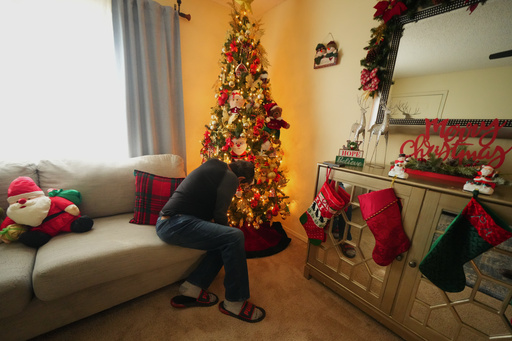 Un rincón de Arkansas se convierte en foco de redadas migratorias en EEUU, según revisión de la AP