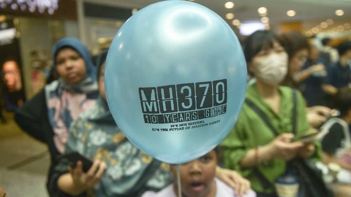 Search for Malaysia Airlines Flight 370 to resume Dec. 30