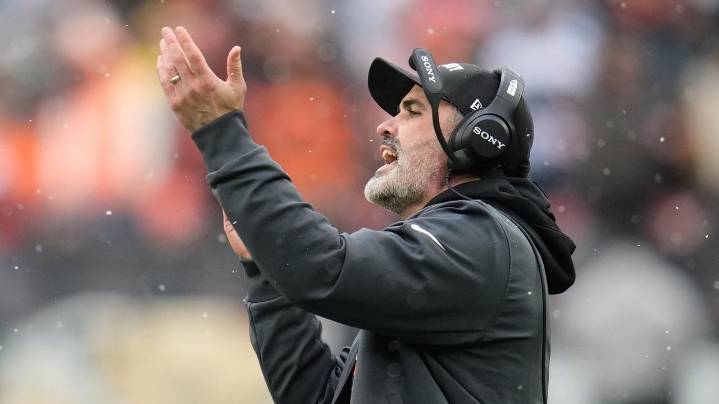 Sanders named Browns' starting QB for rest of season as decisions about 2