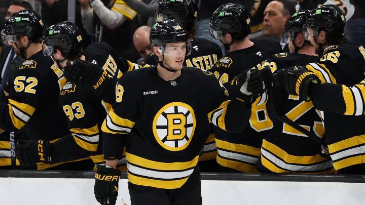 Geekie scores again, Bruins defeat Devils
