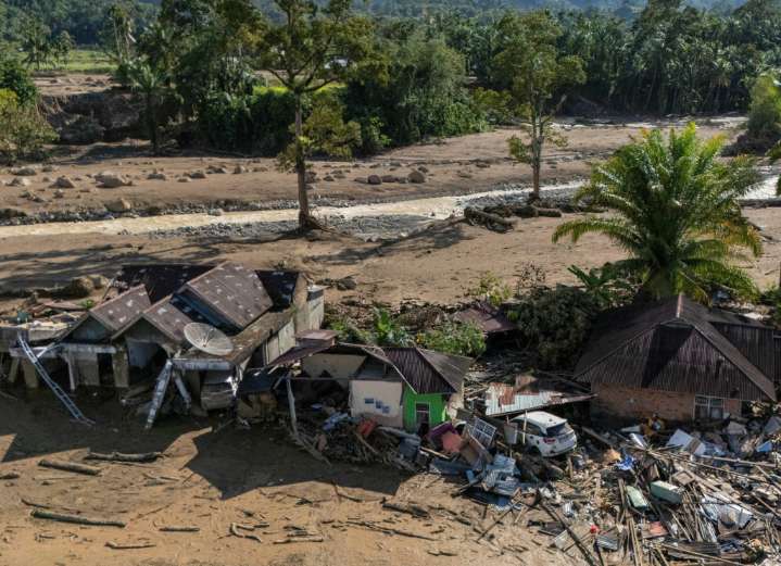 Over 800 people remain missing after flooding in Indonesia, Sri Lanka and Thailand