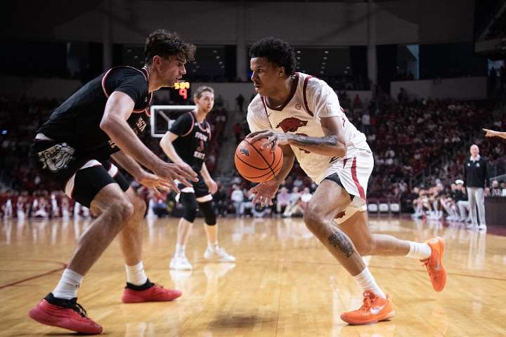 Arkansas men pull away, beat Fresno State 82-58 in North Little Rock