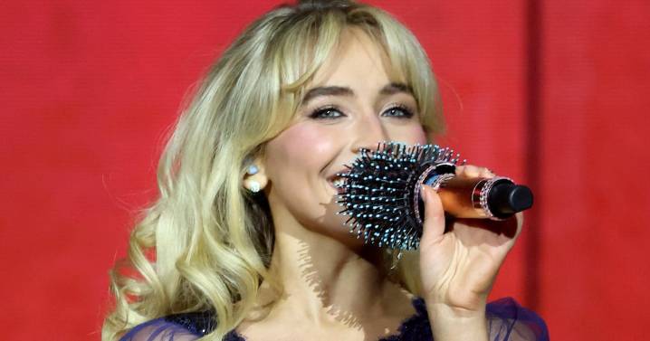 White House Silently Folds to Pop Star Sabrina Carpenter After Being Called ‘Disgusting’