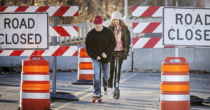 Prolonged bridge closure in Española leaves businesses on shaky ground